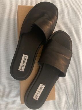 Steve Madden Black Leather Slide Mules
